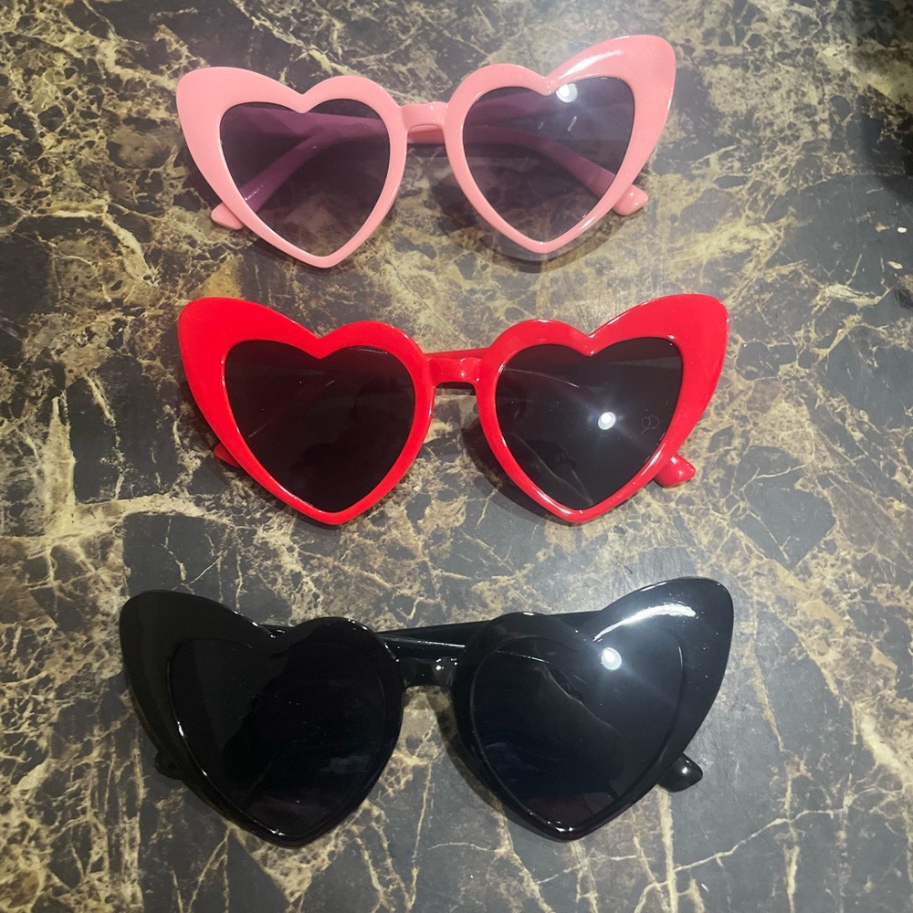 Retro heart sunglasses